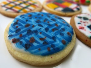 Cookie Decorating_Blue cookie